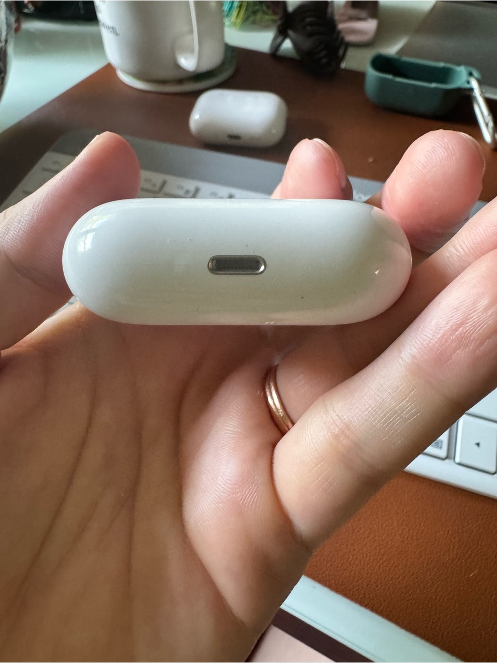 AirPods Pro 1st Gen - Great Condition - Picture 2 of 6